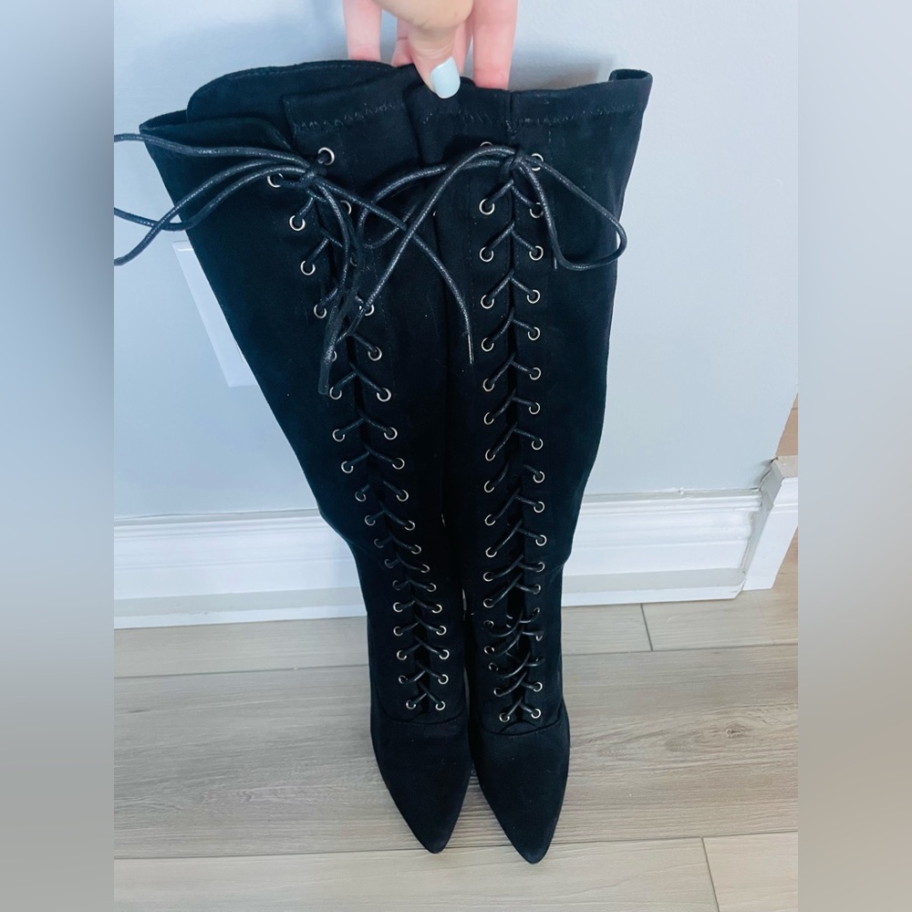Black boots - Picture 4 of 4